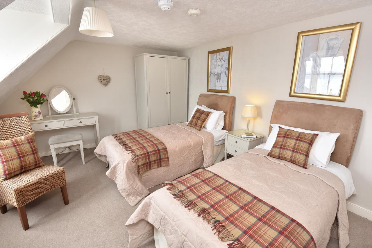 The Royal Hotel Cromarty Exterior foto